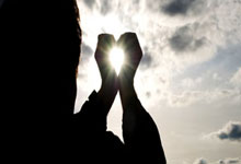 足球解说：让比赛“活起来”的声音