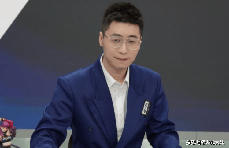 LPL终于涨工资了，王多多曝光如今解说工资，管泽元收入最高