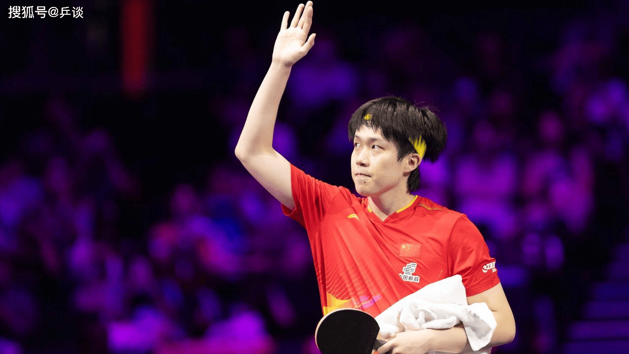 惊险过关!王楚钦决胜局0-3落后最终翻盘,3-2险胜波兰19岁小将
