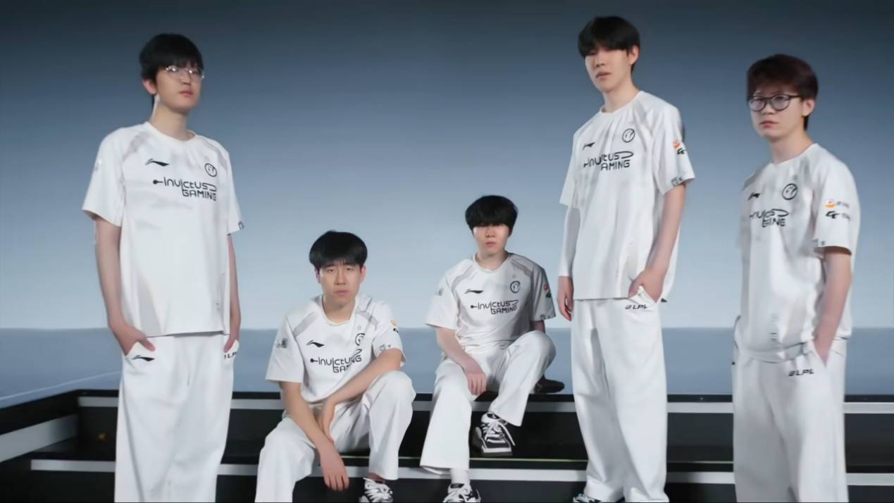 TheShy遭恶意攻击，IG场外节奏爆炸，炫神破口大骂，登顶热度榜单