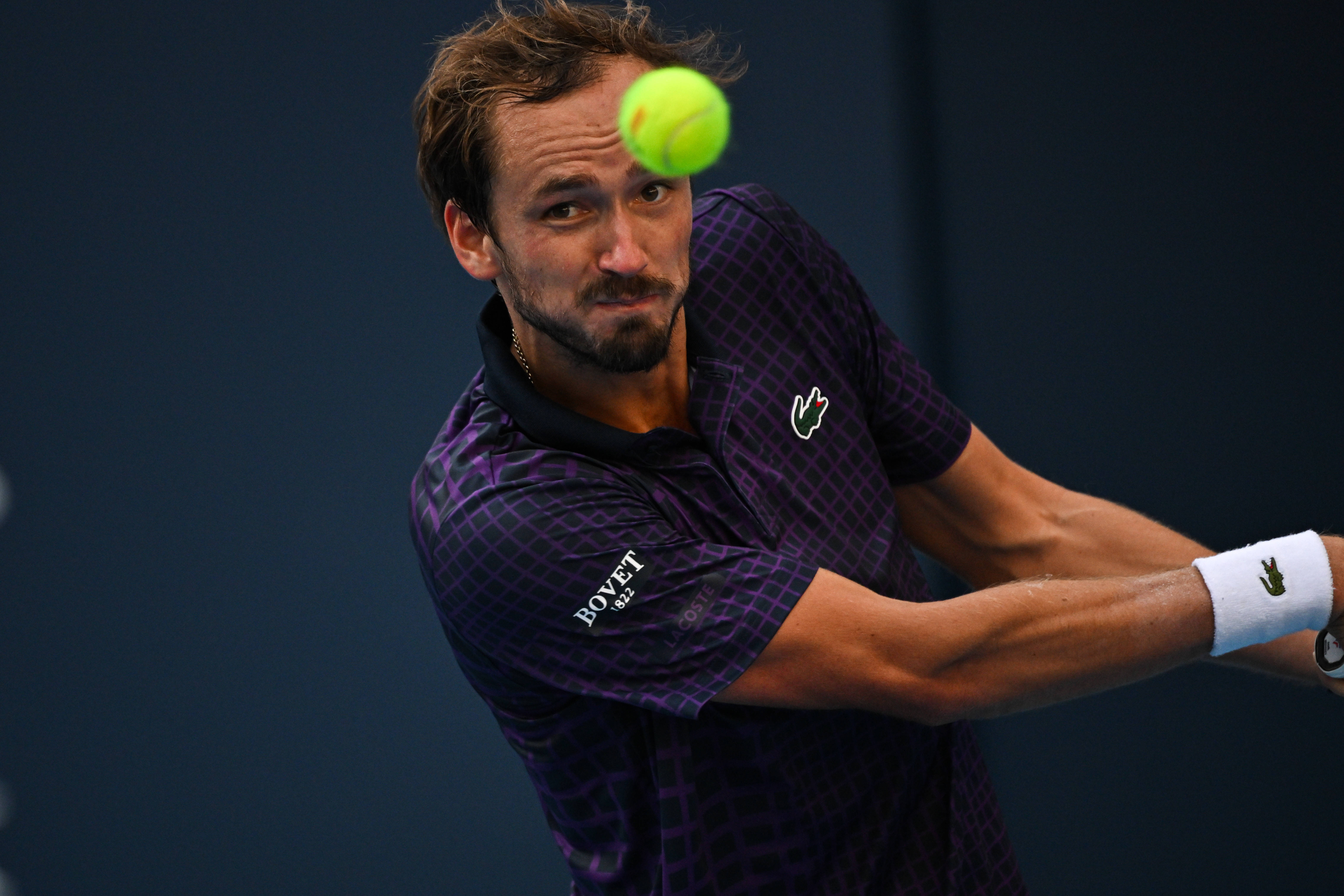 鏖战三盘，终迎遭遇以来首胜，梅总直指冠军