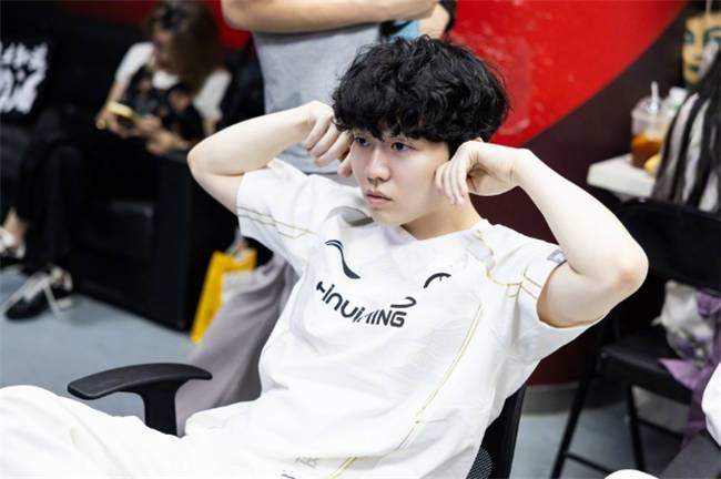 【一竞技】LOL:冒泡赛胜者组对决前瞻 IG和TES宿命对决!